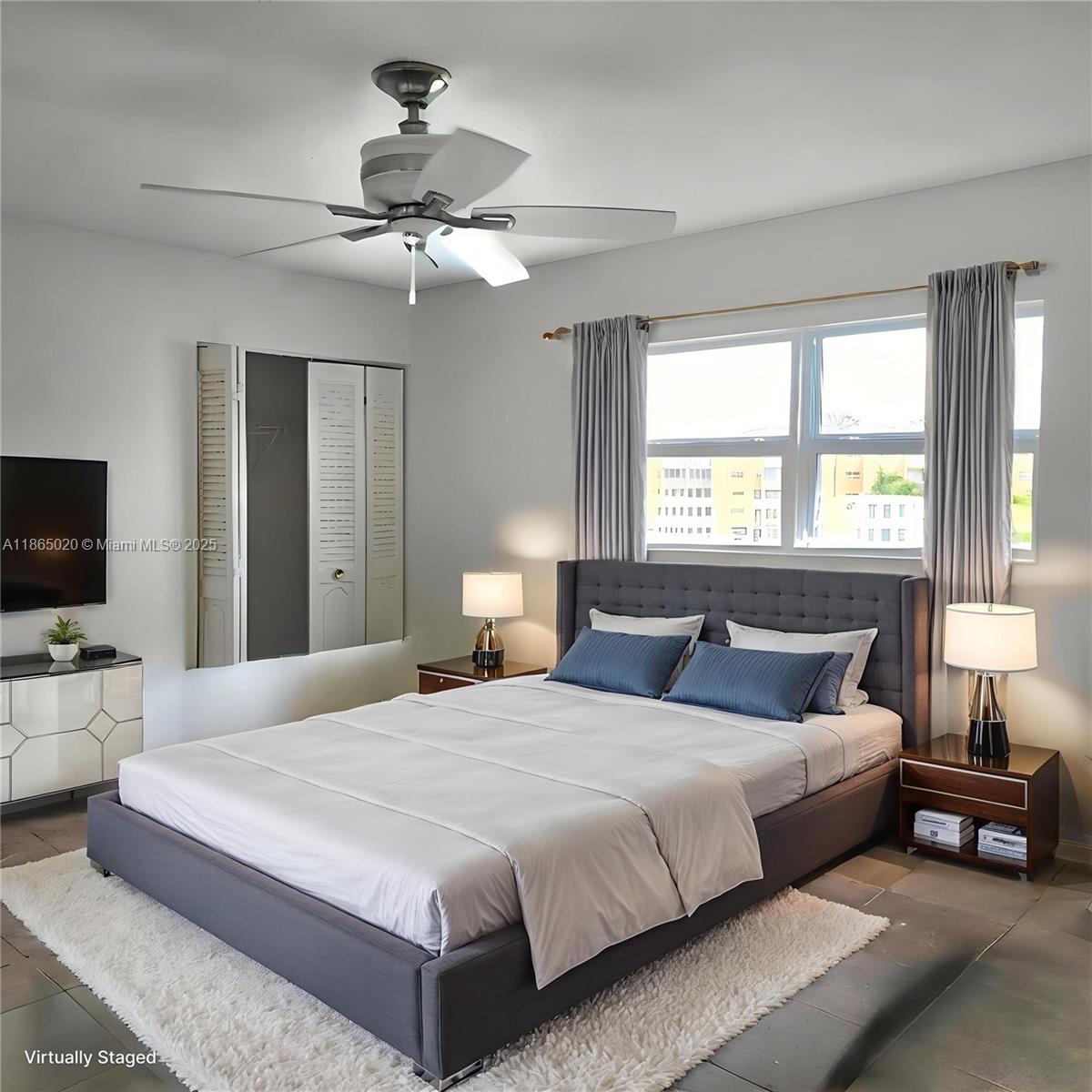 205 SE 11th Ter 302