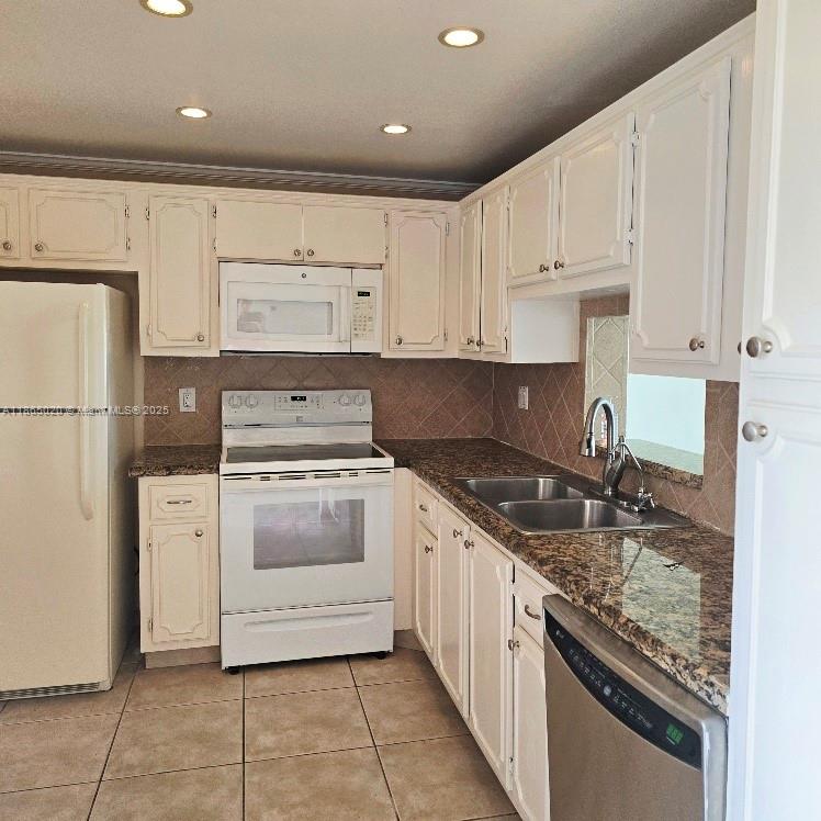 205 SE 11th Ter 302