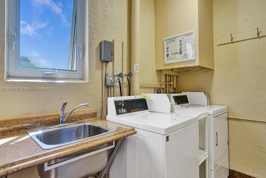 MEADOWBROOK LAKES CONDO - Residential