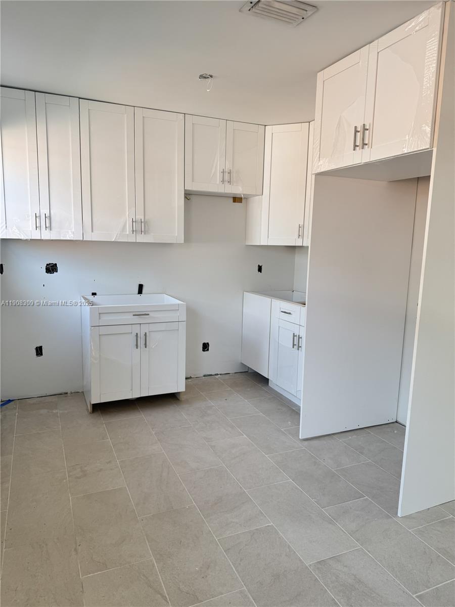 FULFORD BY THE SEA SEC D - Residential Lease