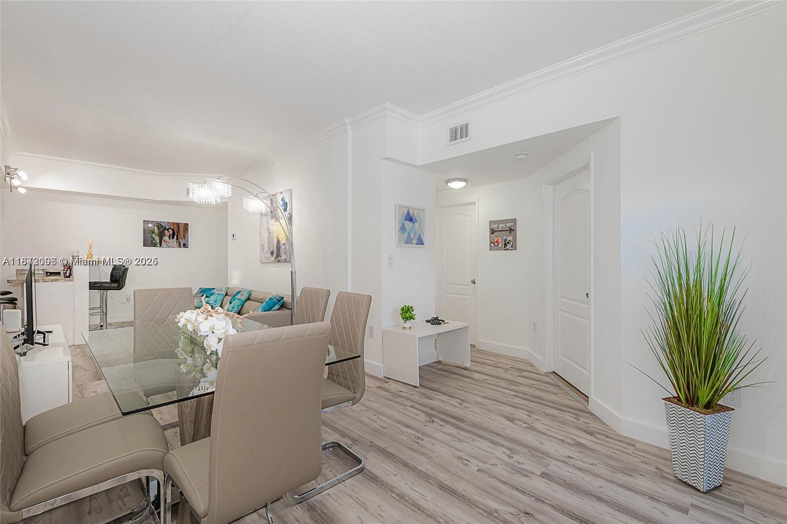 POINCIANA LAKES VILLAS CO - Residential Lease