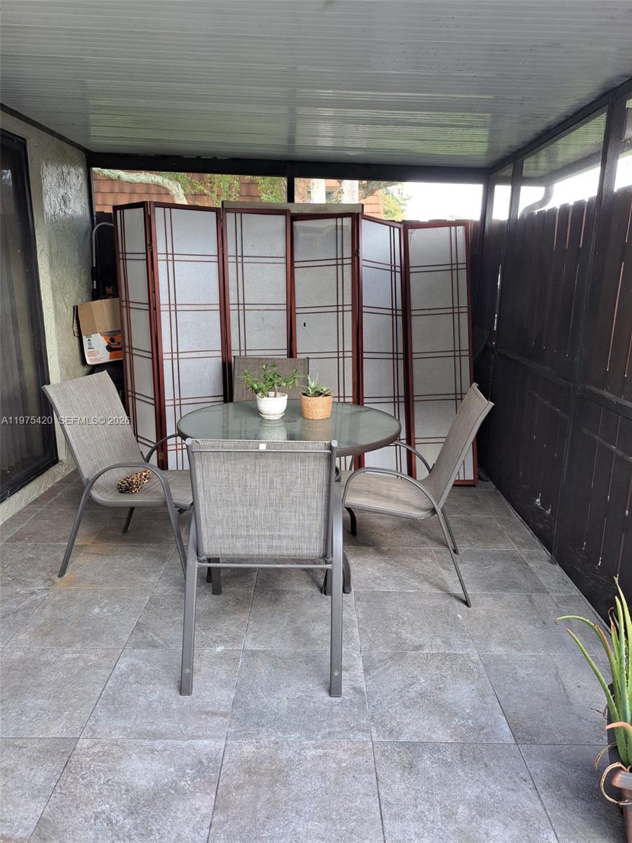 C H E ACRES - Residential