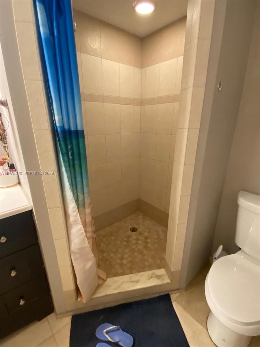 C H E ACRES - Residential