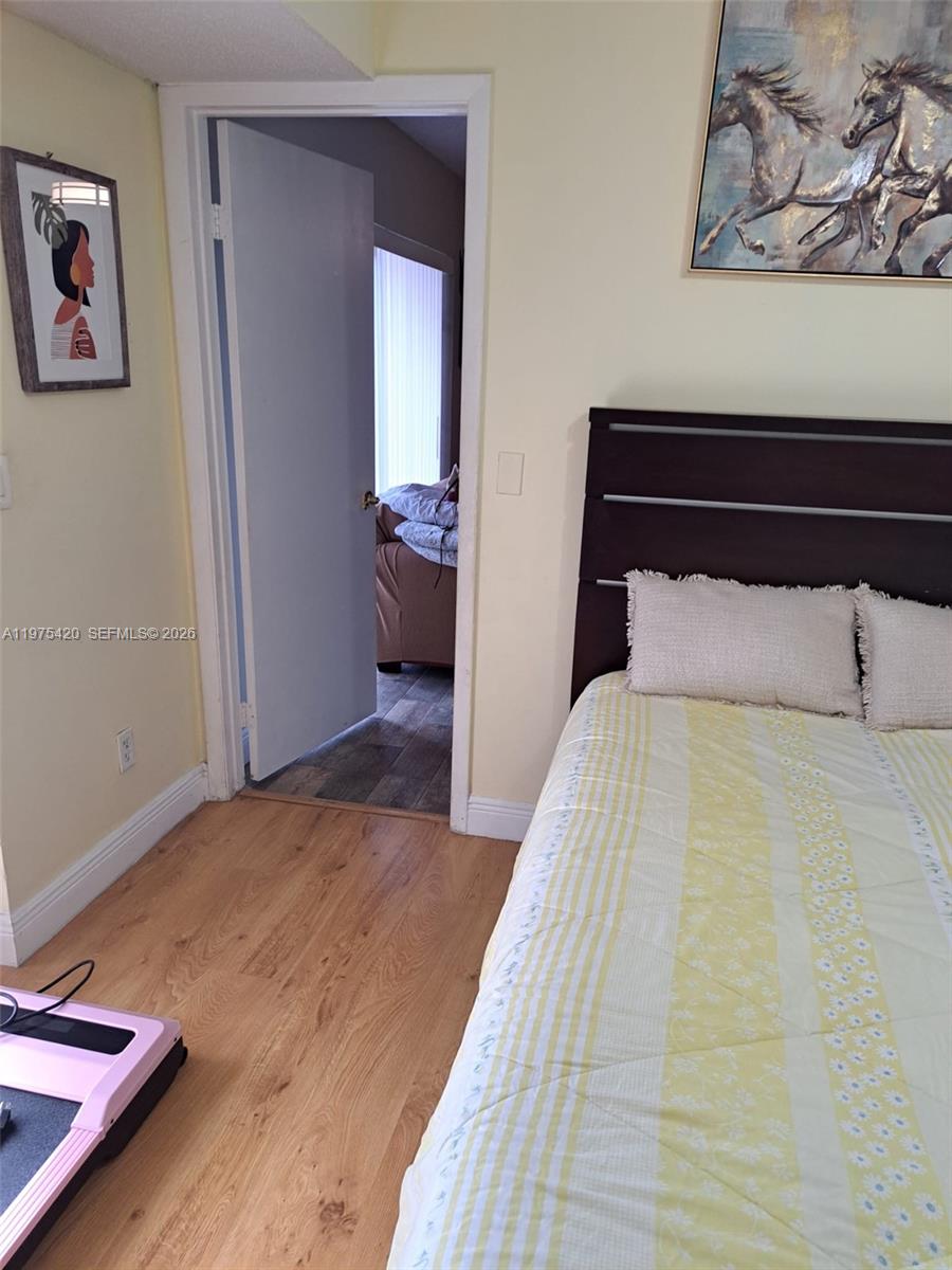 C H E ACRES - Residential