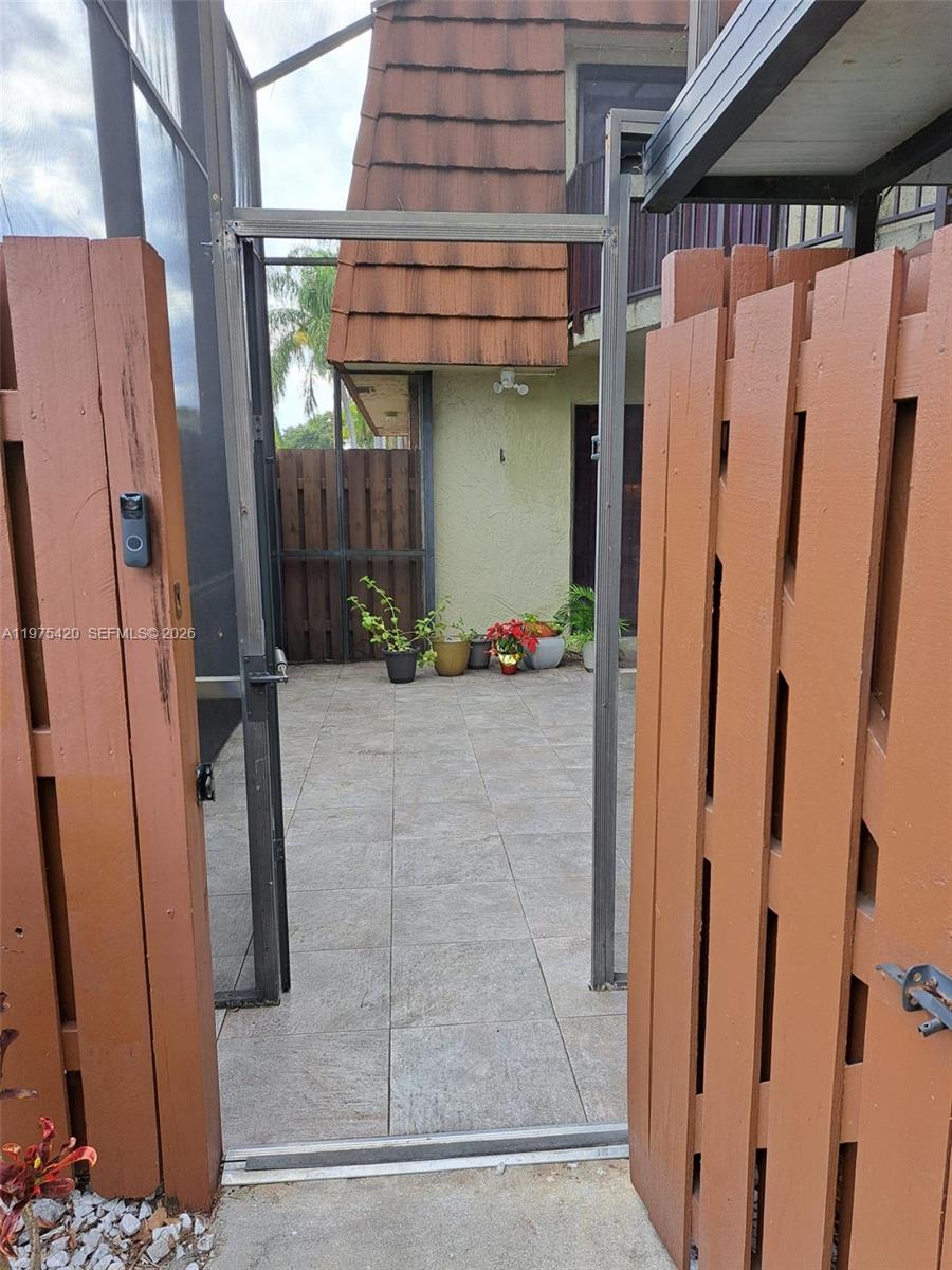 C H E ACRES - Residential