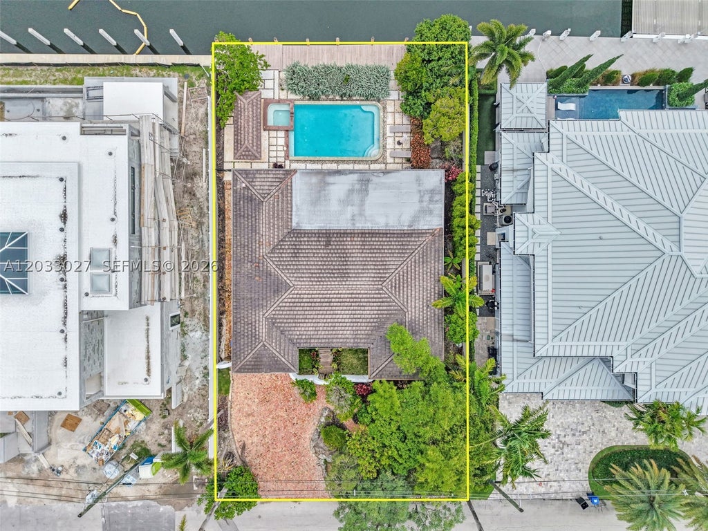 Photo of 2311 Delmar Pl, Fort Lauderdale, FL 33301 (MLS # A12033027)