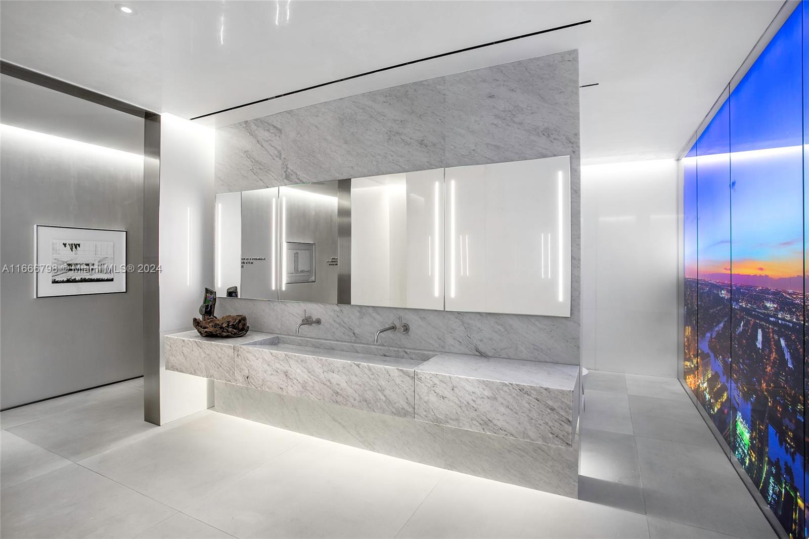 2000 Ocean - Residential