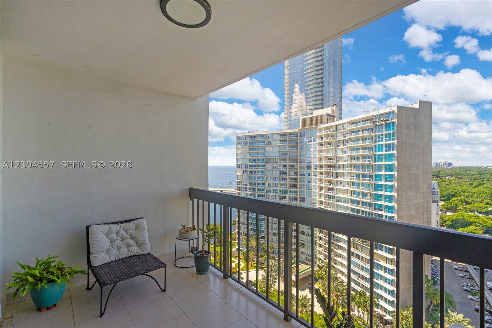 View photos, virtual tours, details... 2333 Brickell Ave 1808