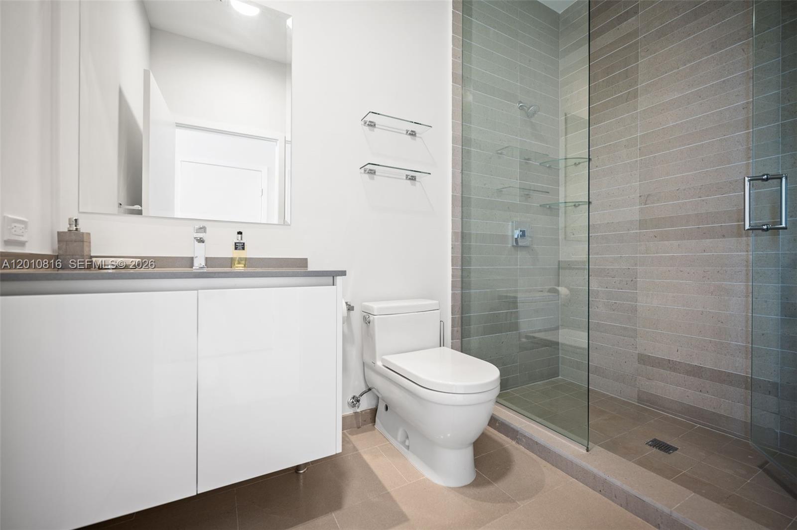 RISE CONDO - Residential