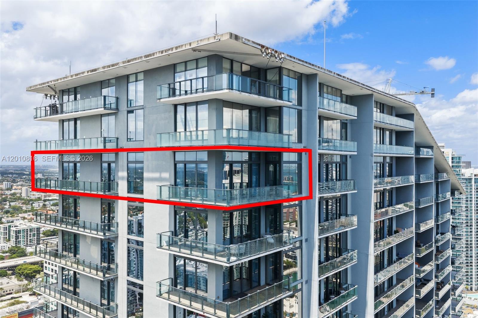 RISE CONDO - Residential