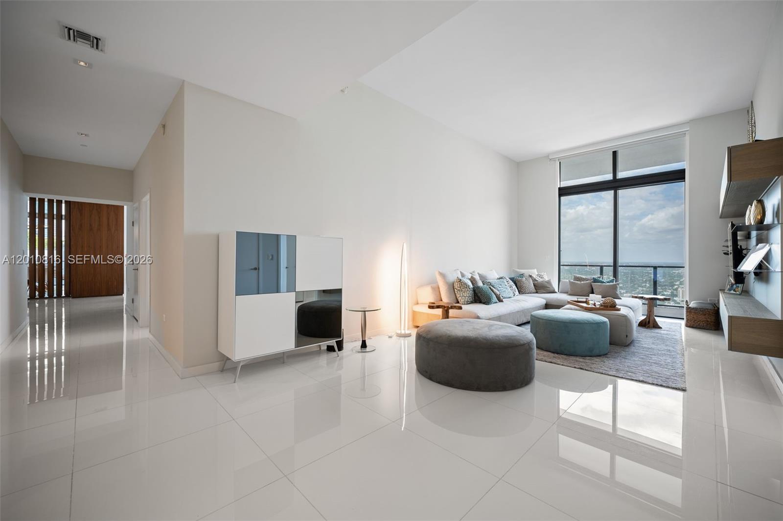 RISE CONDO - Residential