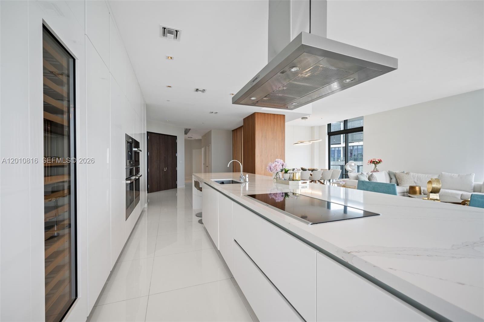 RISE CONDO - Residential