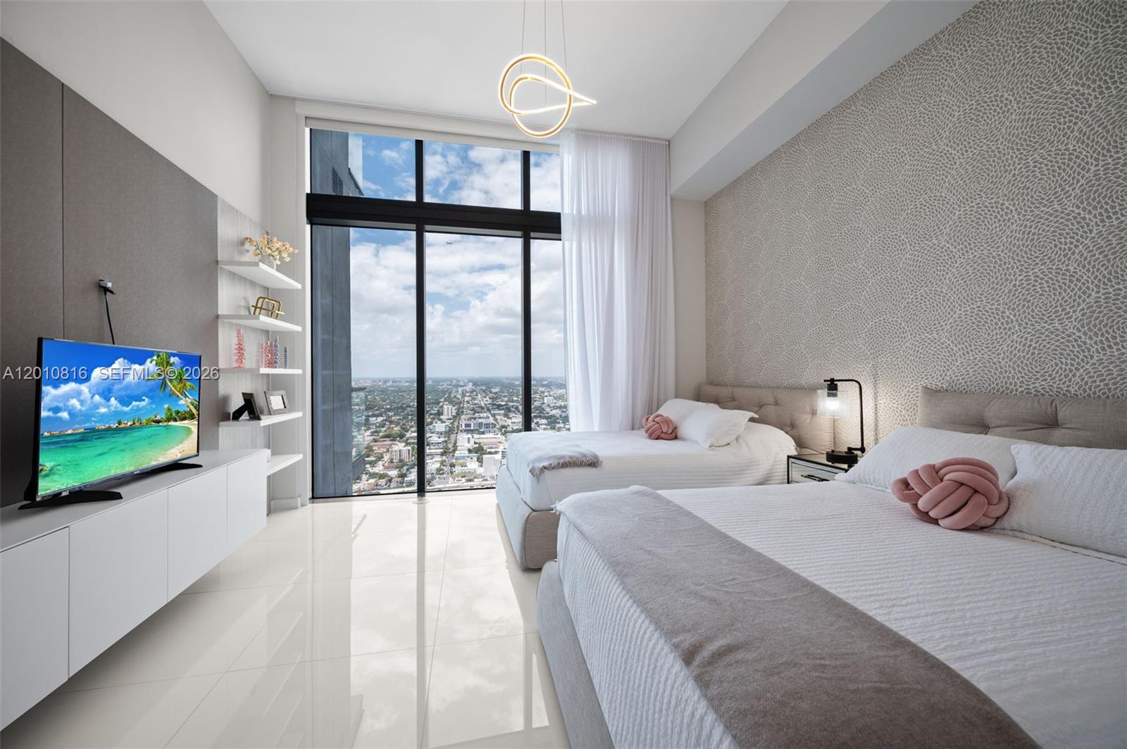 RISE CONDO - Residential