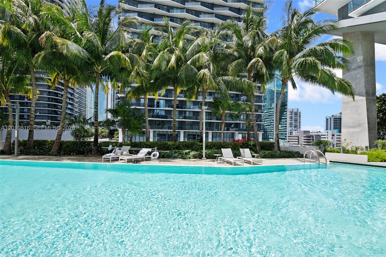 RISE CONDO - Residential