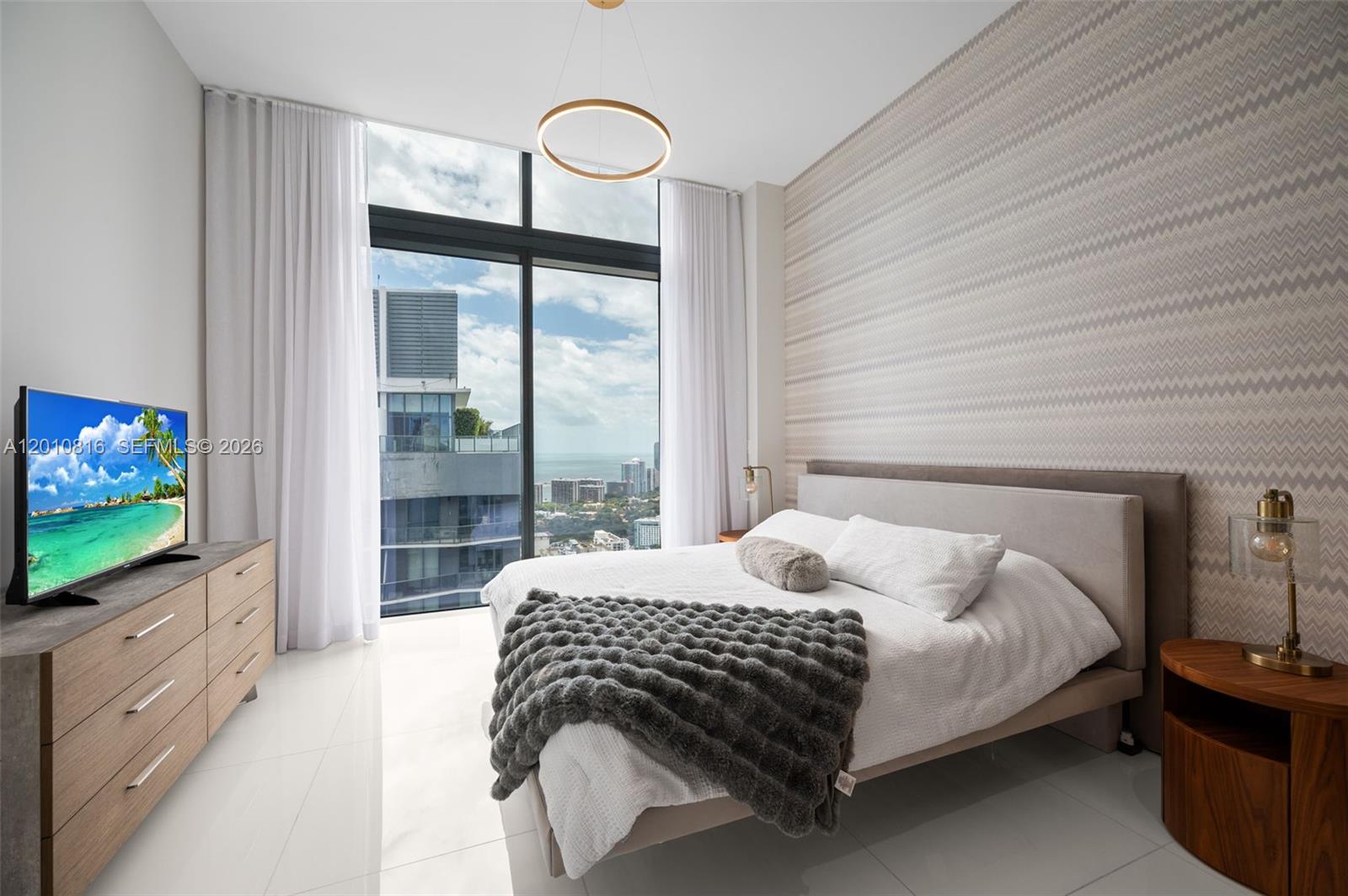 RISE CONDO - Residential