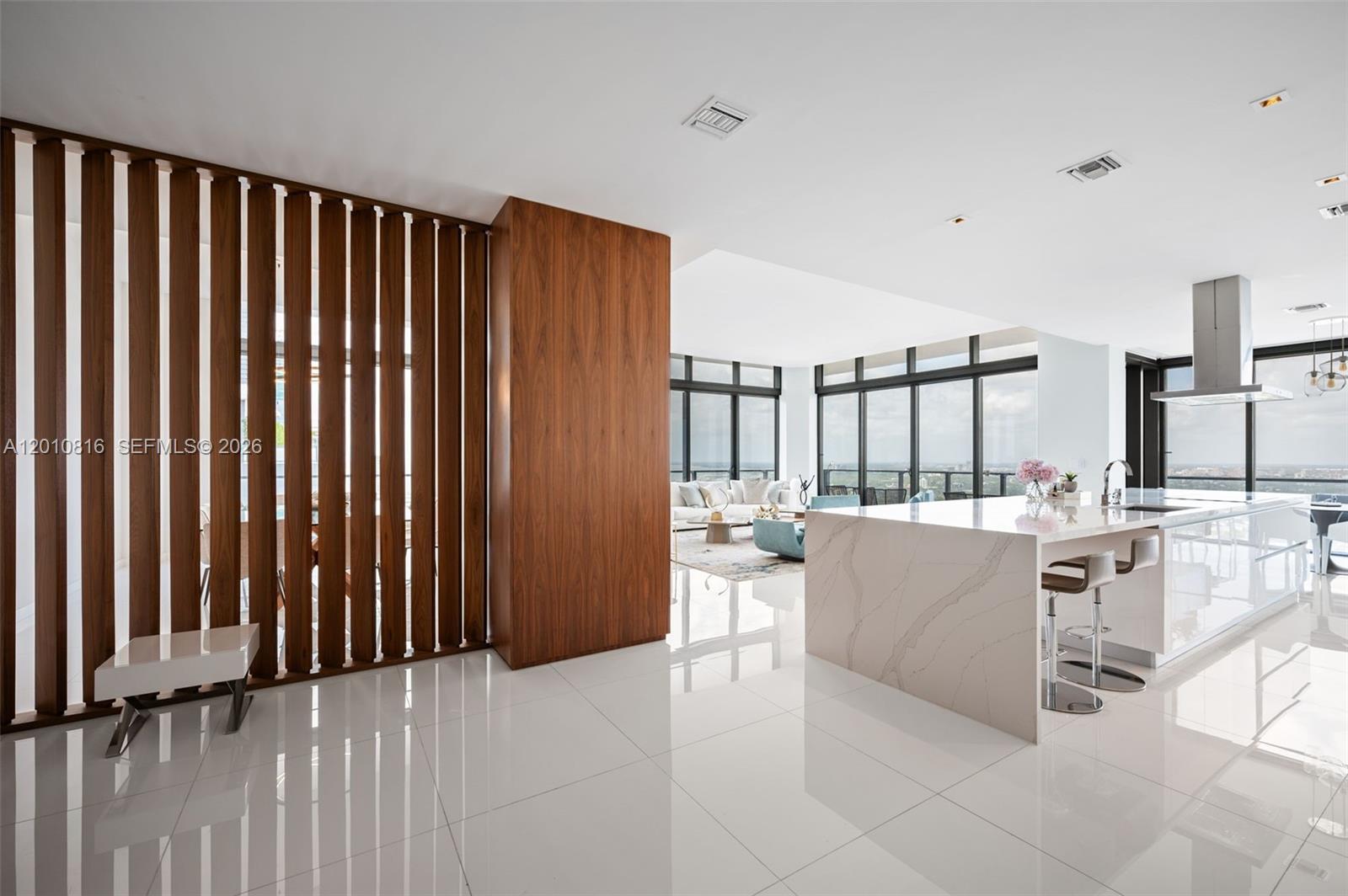 RISE CONDO - Residential