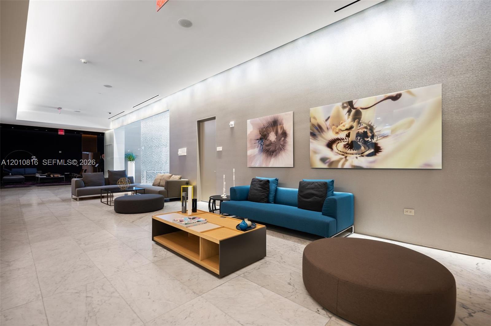 RISE CONDO - Residential