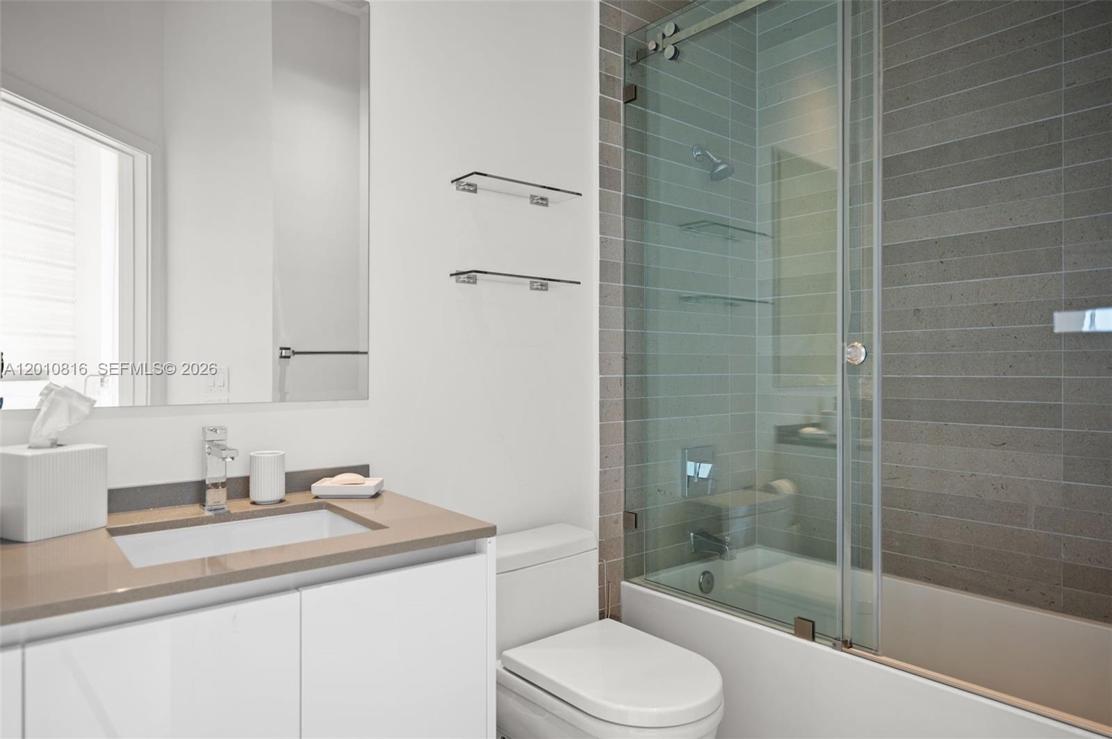RISE CONDO - Residential