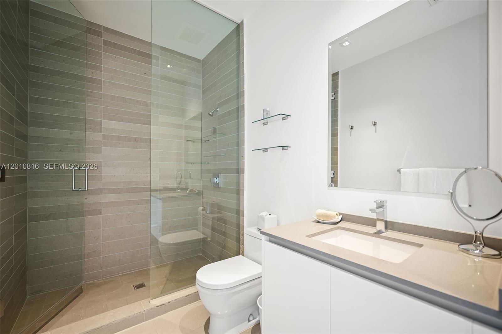RISE CONDO - Residential