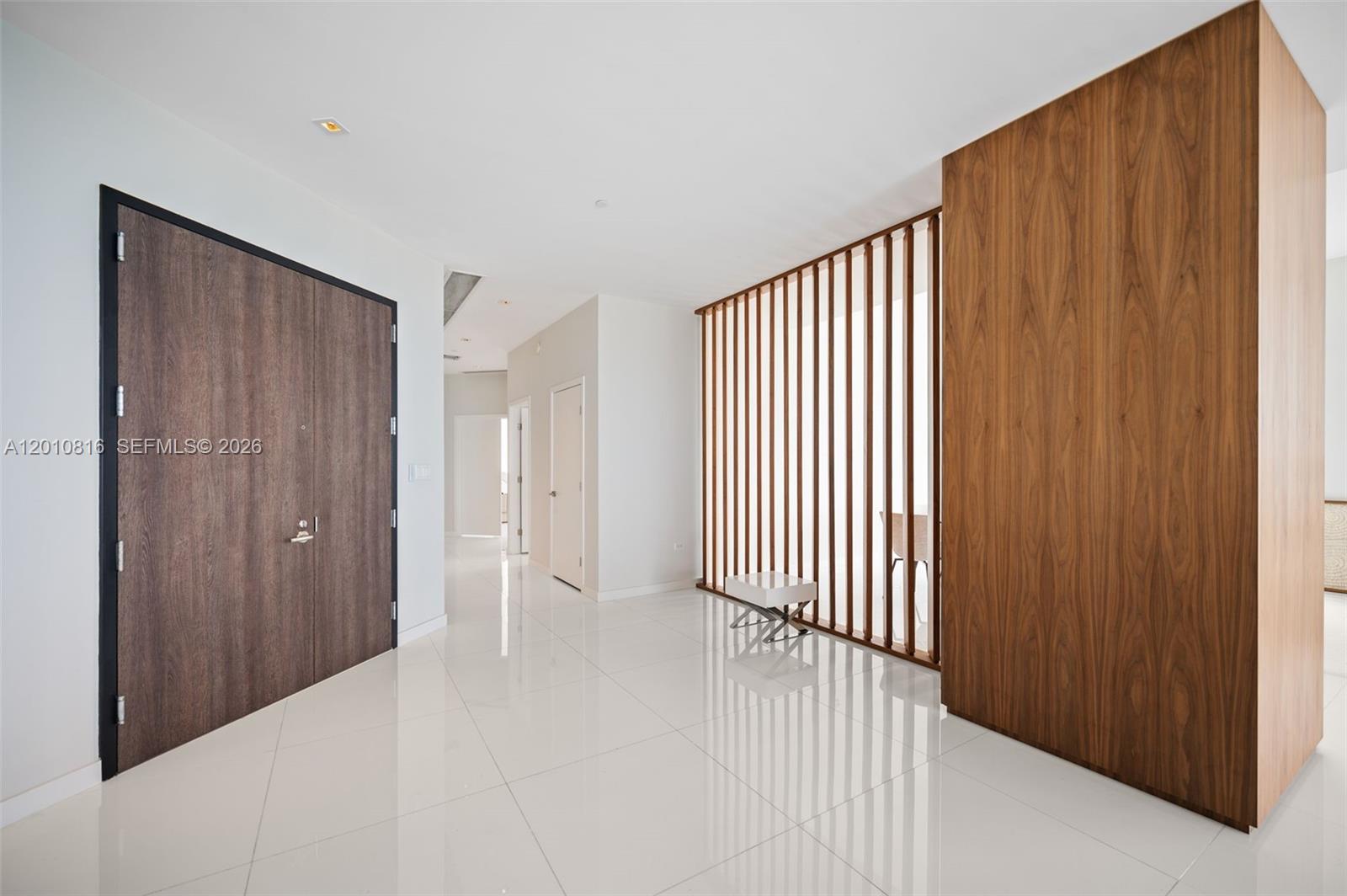 RISE CONDO - Residential