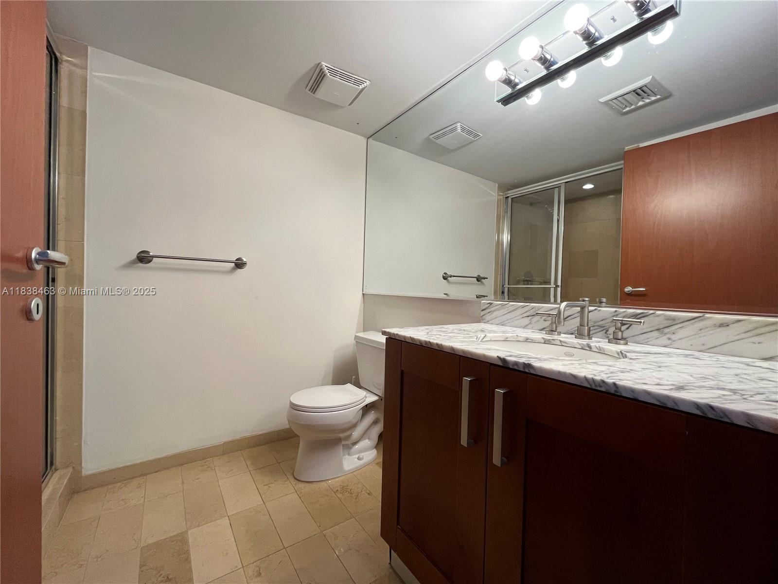 9499 Collins Ave 307