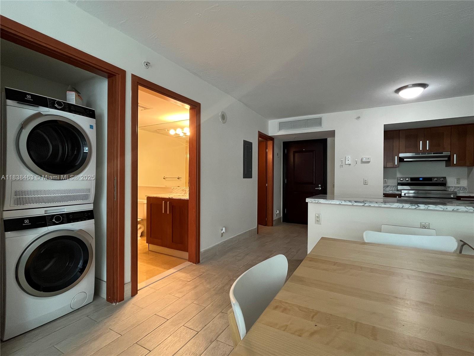 9499 Collins Ave 307