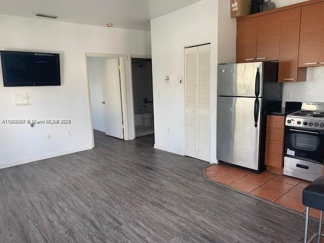 DORANN CONDO - Residential Lease