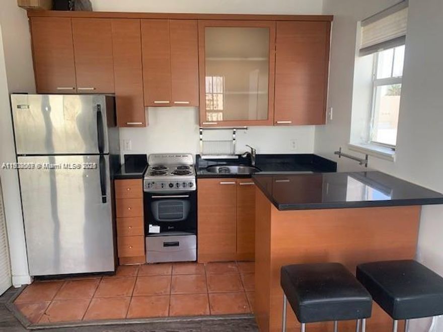 Move in 1 bedroom apartment in the HEART OF SOUTH BEACH!! full of natural light, open kitchen w/stainless steel appliances, granite countertops, waterproof PVC flooring, central A/C. Building: secure entrance, lobby, elevator, on-site laundry facilities. Centrally located: few steps from Espanola Way, Lincoln Rd, Beach, Flamingo Park, Stores, Public transportation, etc. Must see!!. NO PET ALLOWED - 1st, last Month and Security Deposit Available june 2025