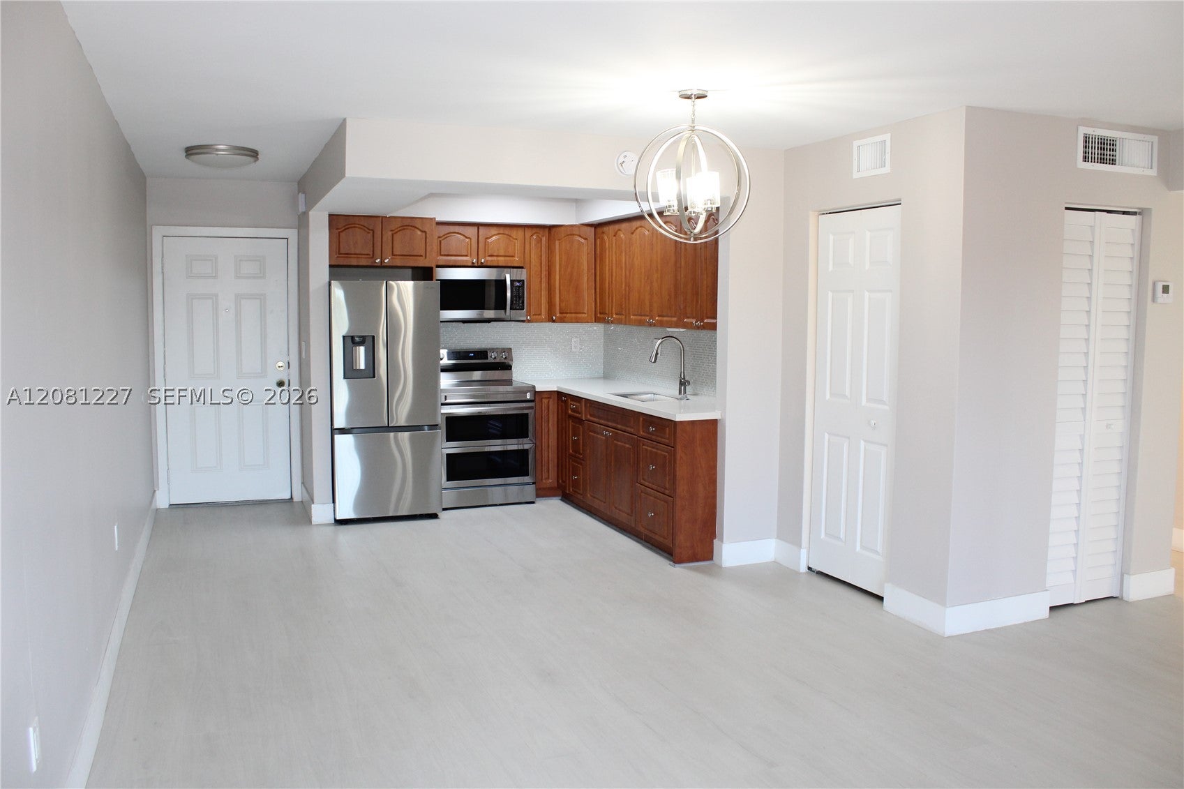 6780 W 2nd Ct 401, Hialeah FL 33012