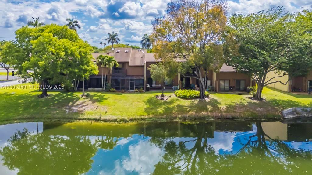 PINE ISLAND LAKES TOWNHOM - Residential