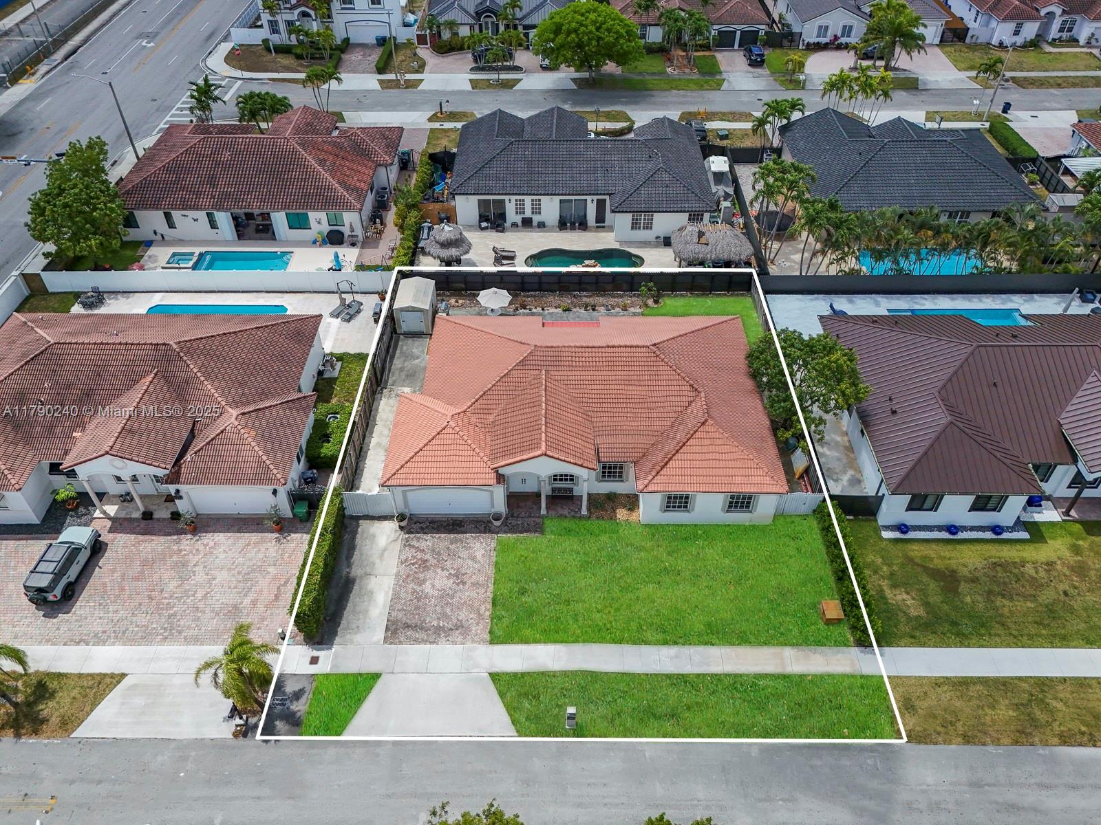 Property for Sale at 16218 Sw 48th Ter, Miami, Broward County, Florida - Bedrooms: 5 
Bathrooms: 3  - $780,000