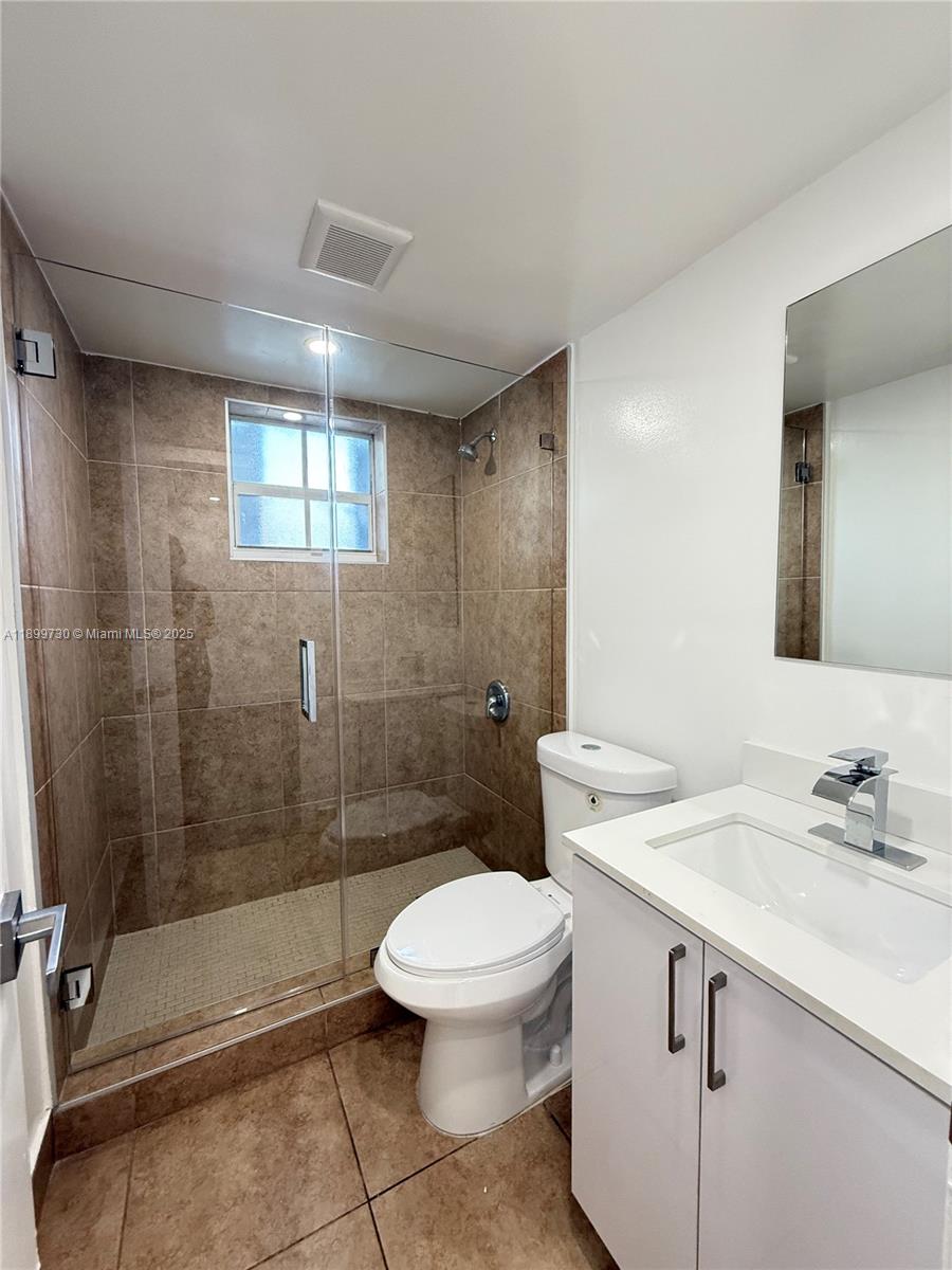 TWELFTH ST MANORS 1ST ADD - Residential Lease