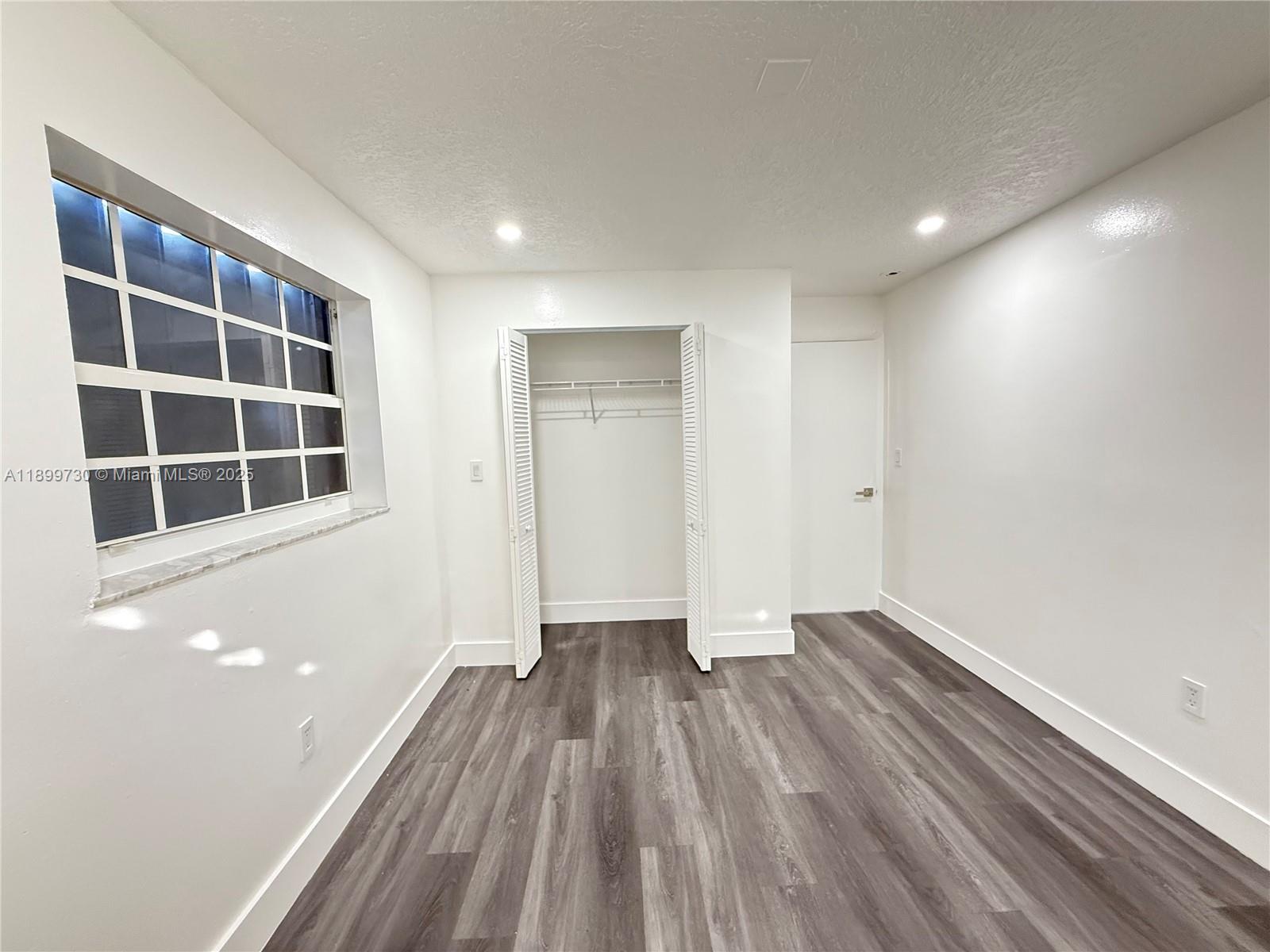 TWELFTH ST MANORS 1ST ADD - Residential Lease