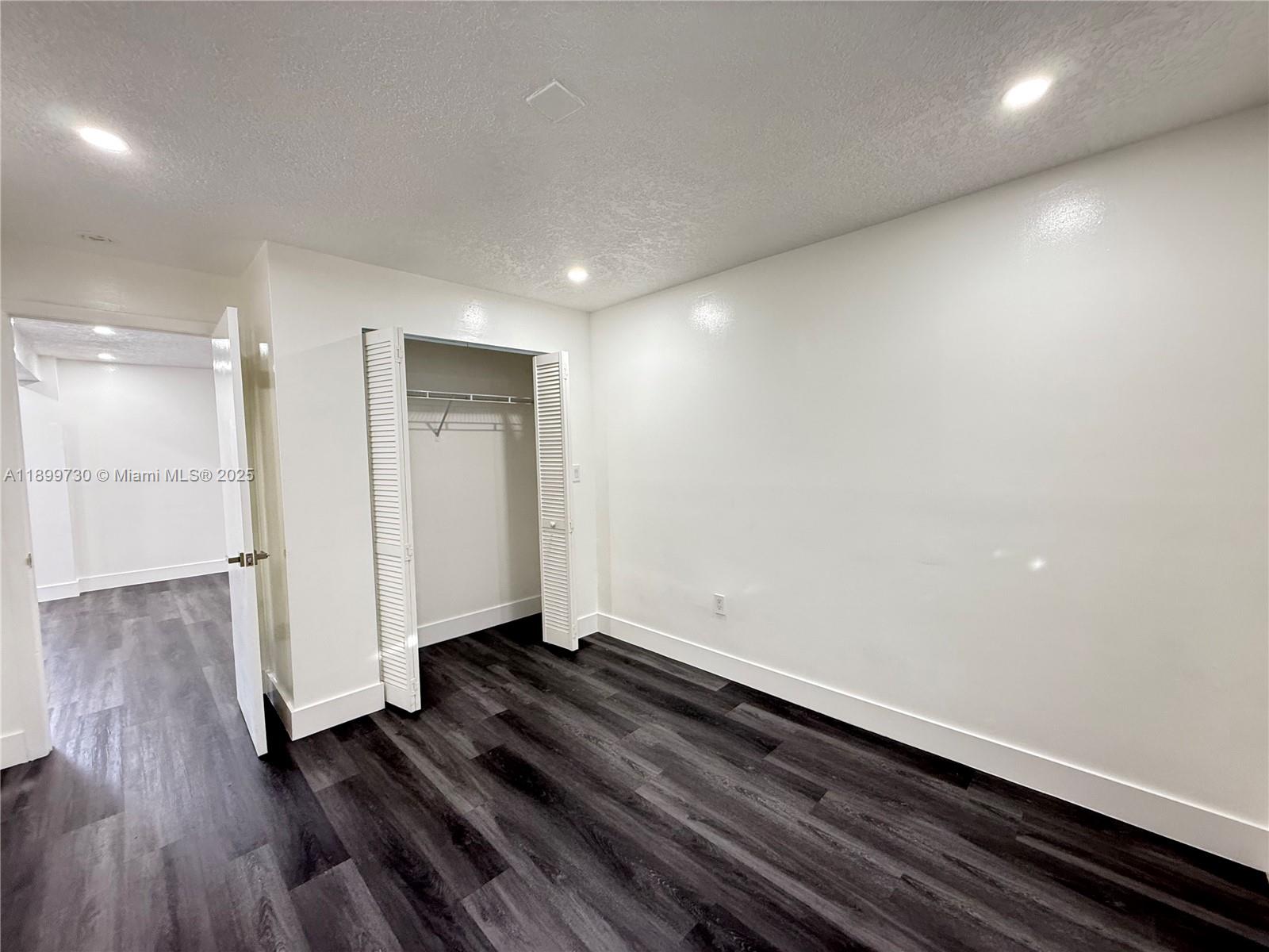 TWELFTH ST MANORS 1ST ADD - Residential Lease