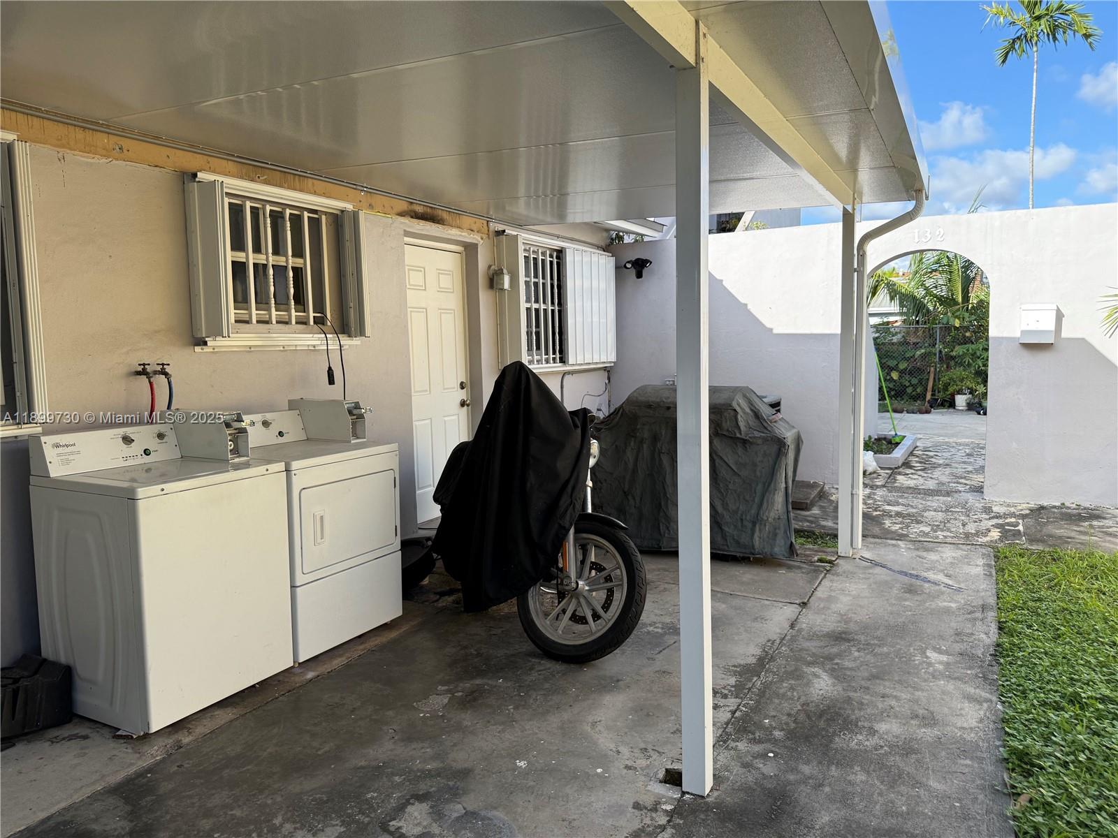 TWELFTH ST MANORS 1ST ADD - Residential Lease