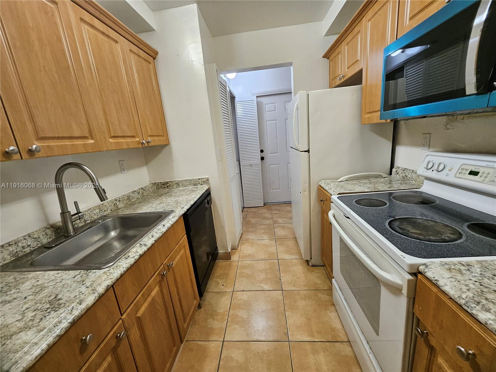 SPRING COVE CONDO - Residential Lease