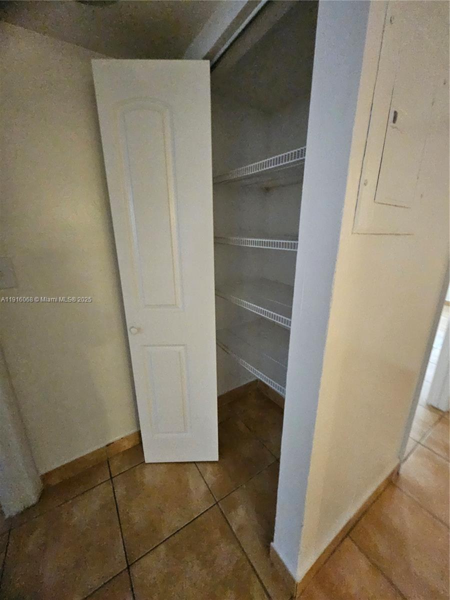 SPRING COVE CONDO - Residential Lease