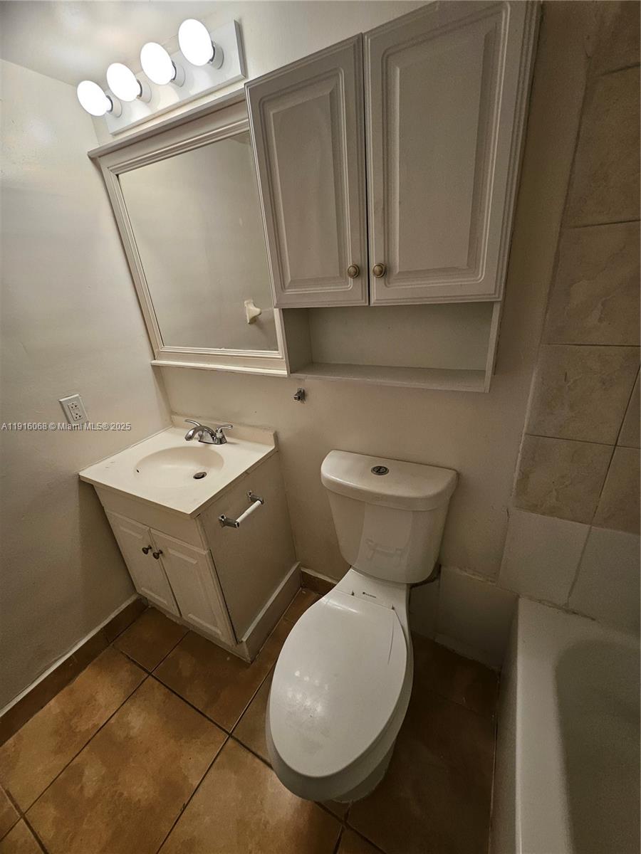 SPRING COVE CONDO - Residential Lease