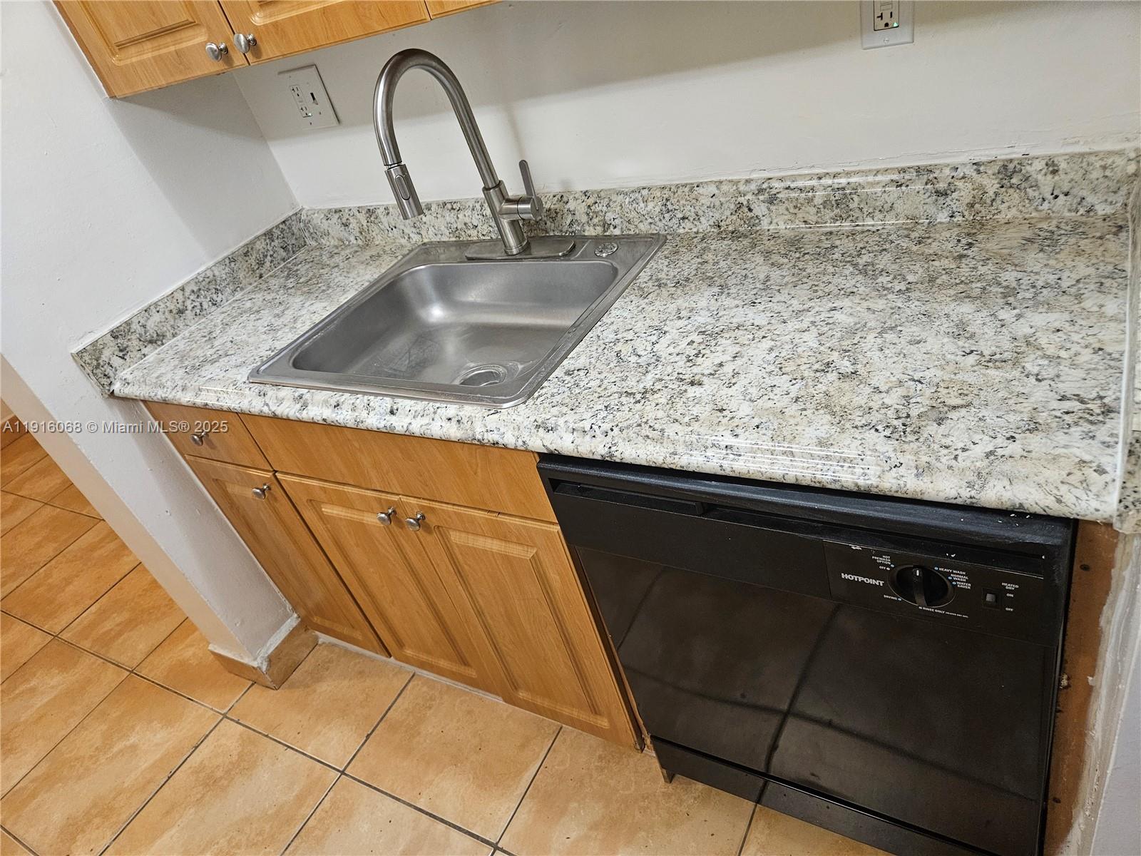 SPRING COVE CONDO - Residential Lease