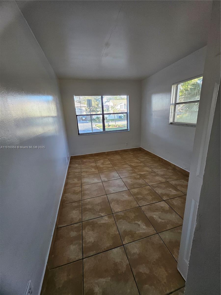 SPRING COVE CONDO - Residential Lease