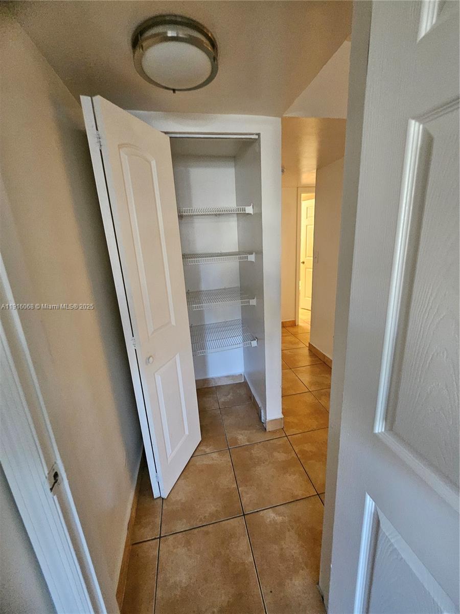 SPRING COVE CONDO - Residential Lease