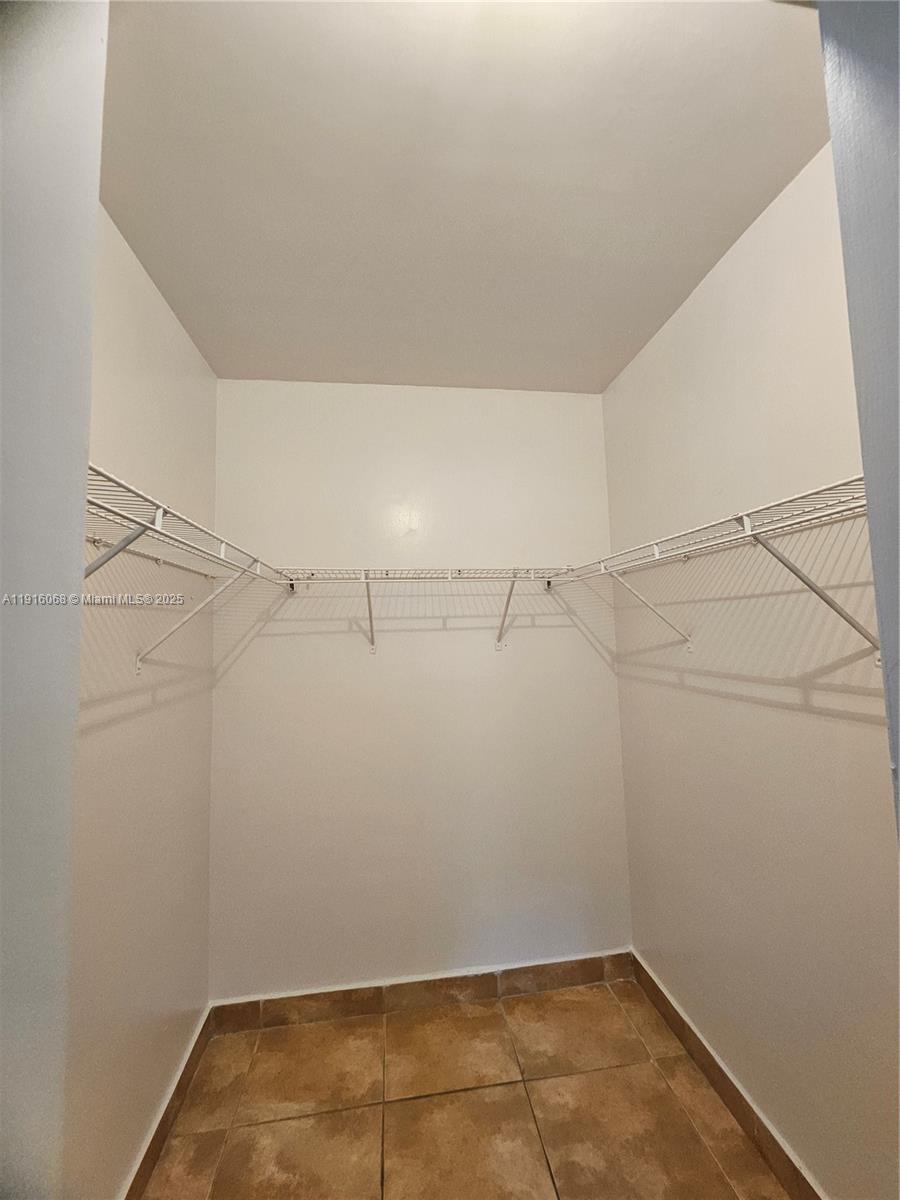 SPRING COVE CONDO - Residential Lease