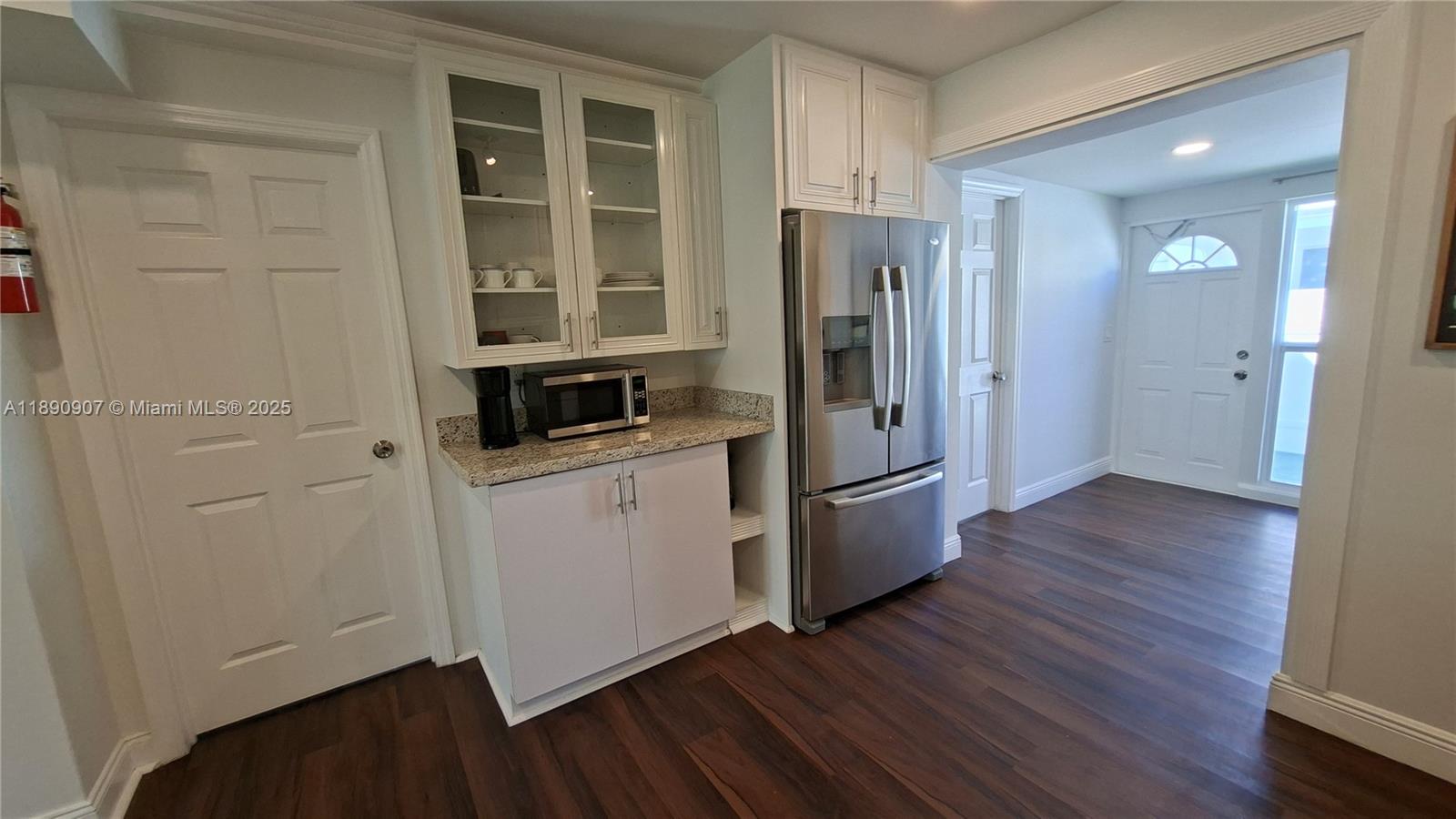 HOLLYWOOD PARK - Residential Lease