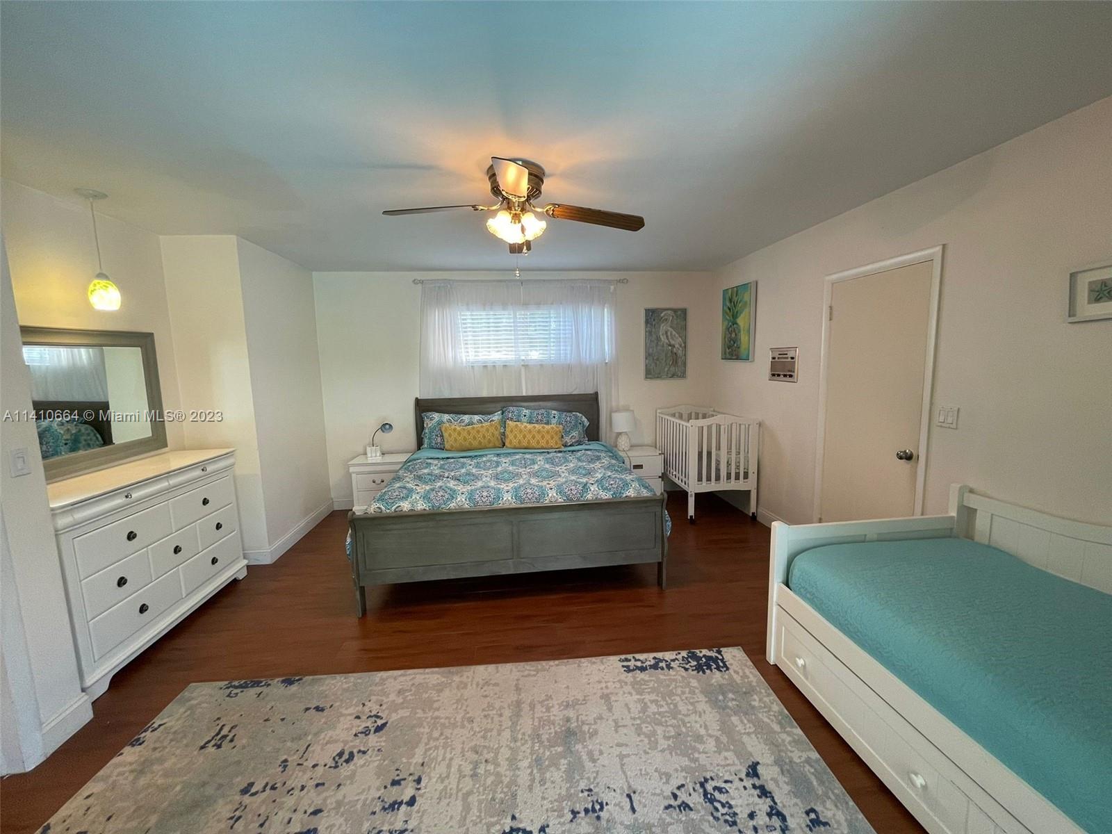 HOLLYWOOD HILLS - Residential Lease