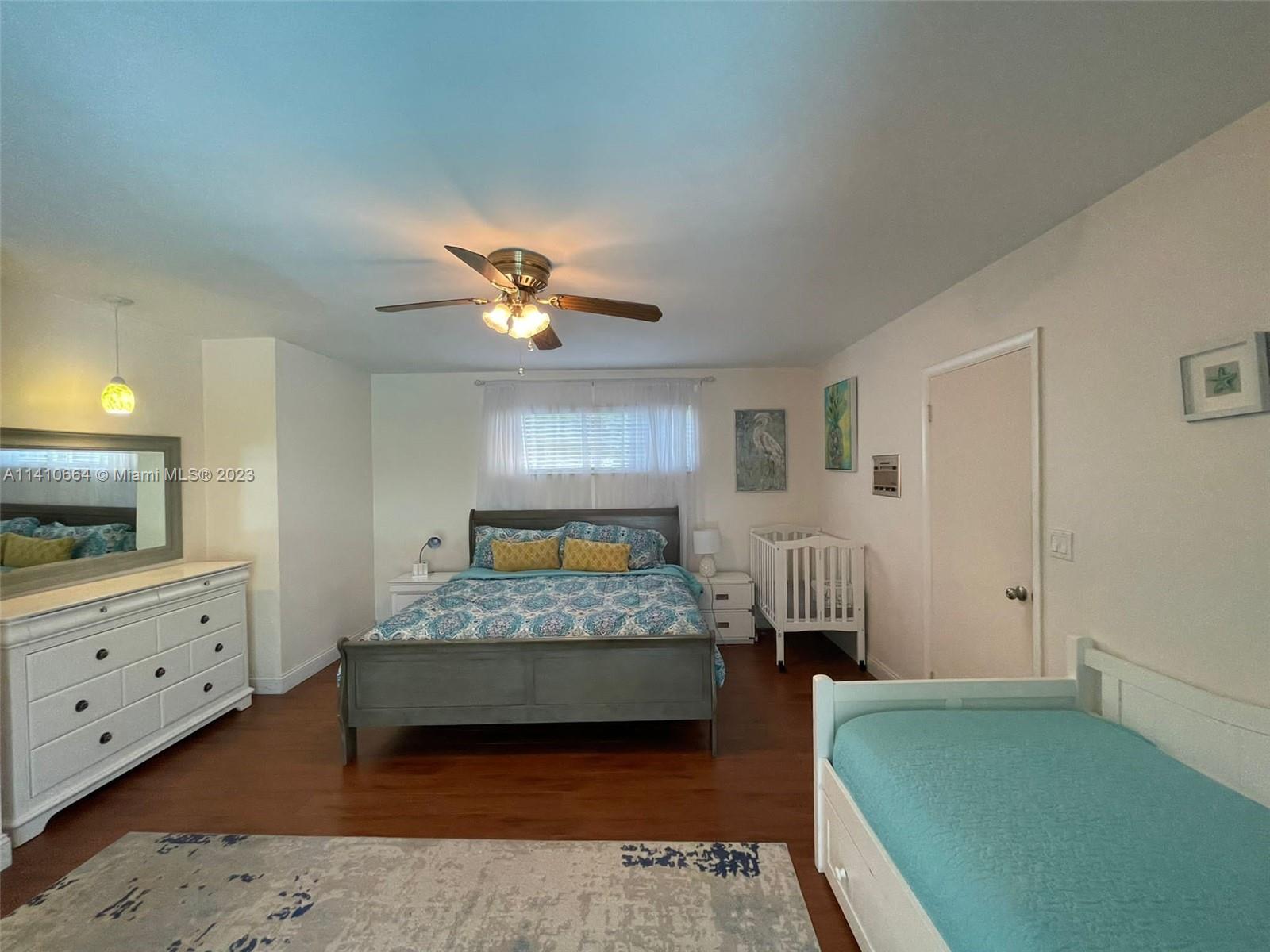 HOLLYWOOD HILLS - Residential Lease