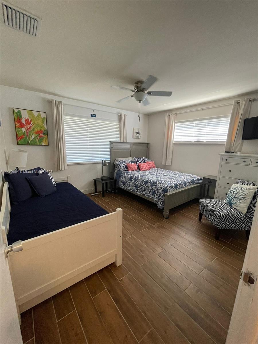 HOLLYWOOD HILLS - Residential Lease