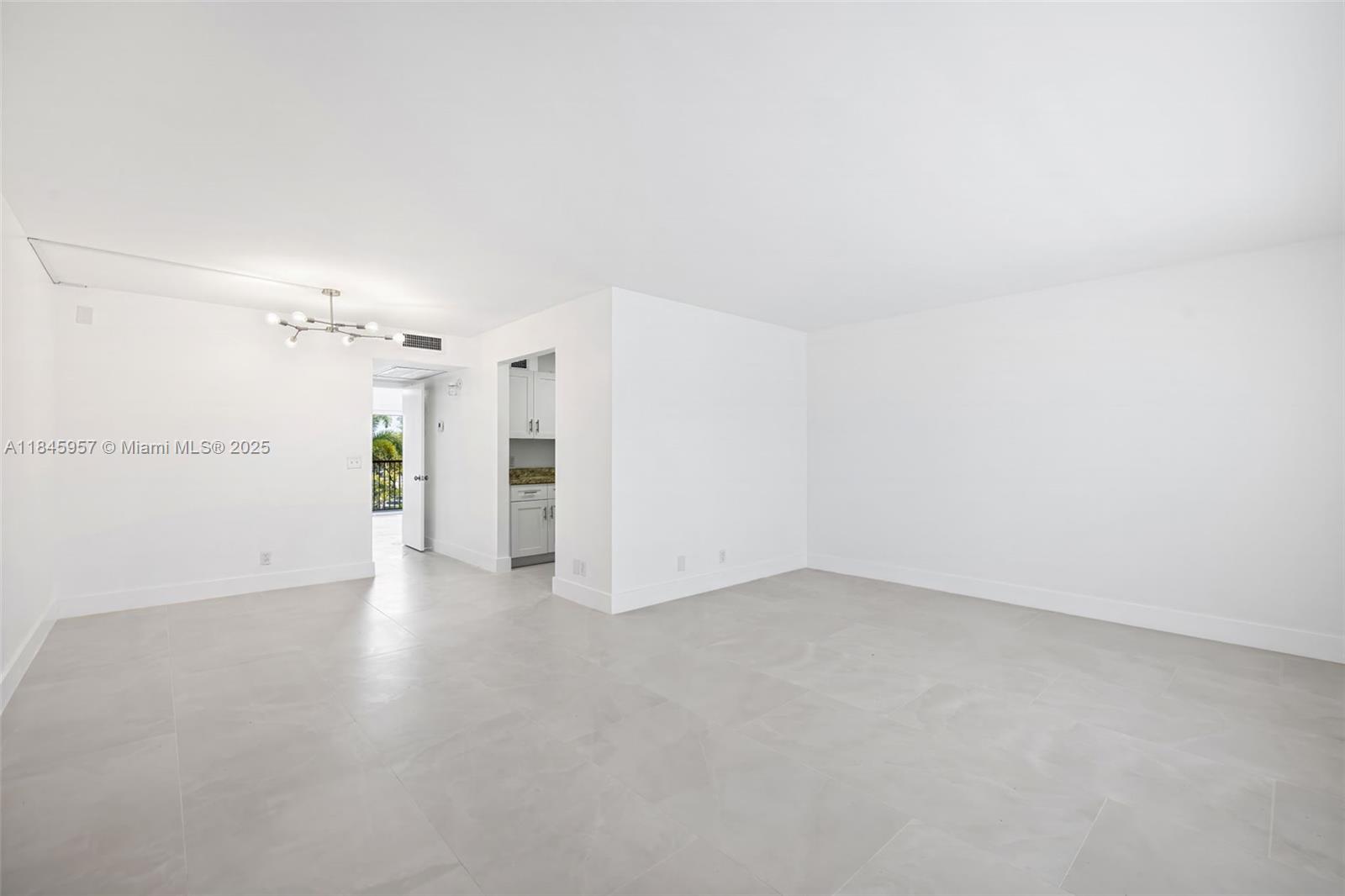 KINGSLEY AT CENTURY VILLA - Residential