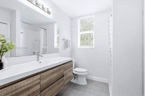 Tiny photo for 674 Clear Creek Drive, Sarasota, FL 34229 (MLS # A12004530)