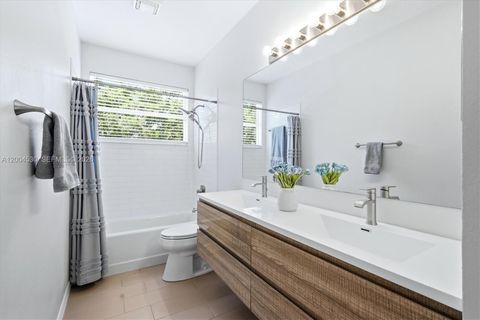 Tiny photo for 674 Clear Creek Drive, Sarasota, FL 34229 (MLS # A12004530)