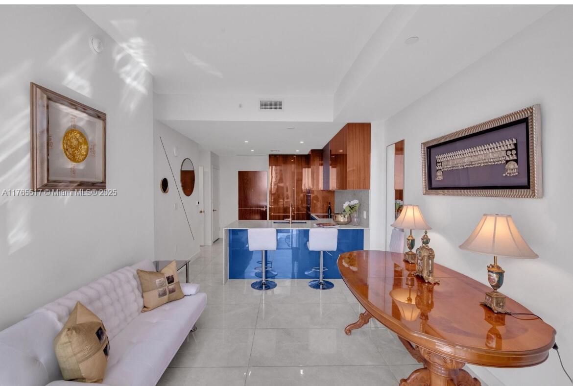 INT IN COMMON ELEMENTS - Residential